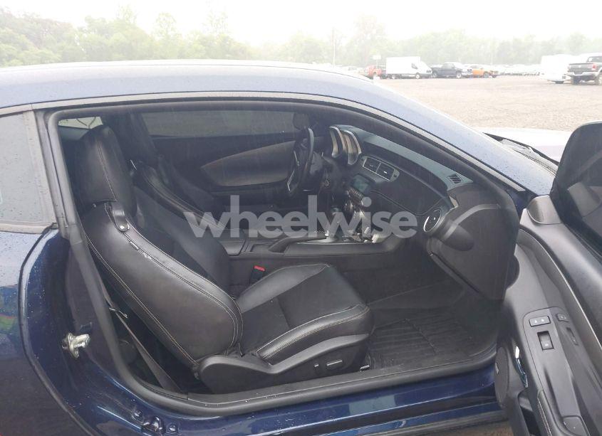 Photo 5 of 2012 Chevrolet Camaro 2LT (VIN 2G1FC1E39C9138018)