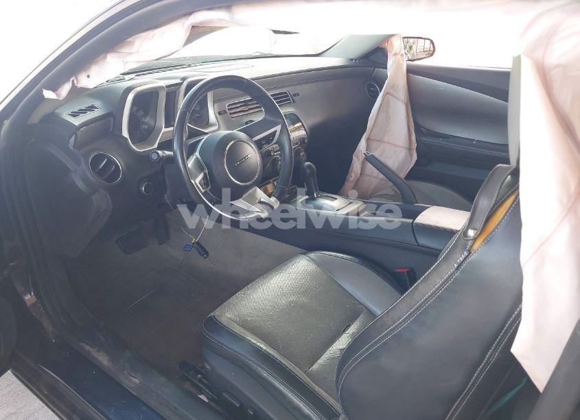 Photo 5 of 2011 Chevrolet Camaro 2LT (VIN 2G1FC1ED0B9111815)