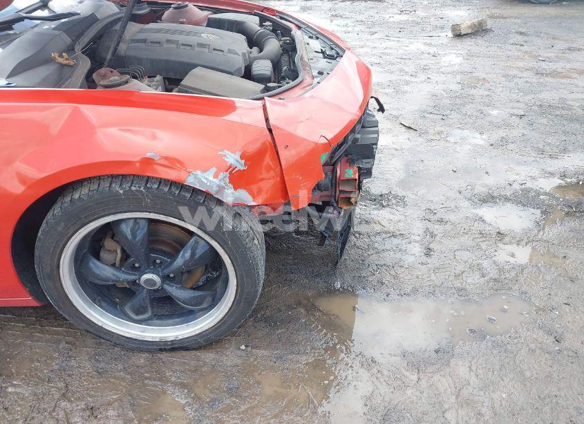 Photo 18 of 2011 Chevrolet Camaro 2LT (VIN 2G1FC1ED0B9120319)