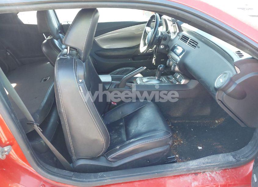 Photo 5 of 2011 Chevrolet Camaro 2LT (VIN 2G1FC1ED0B9120319)