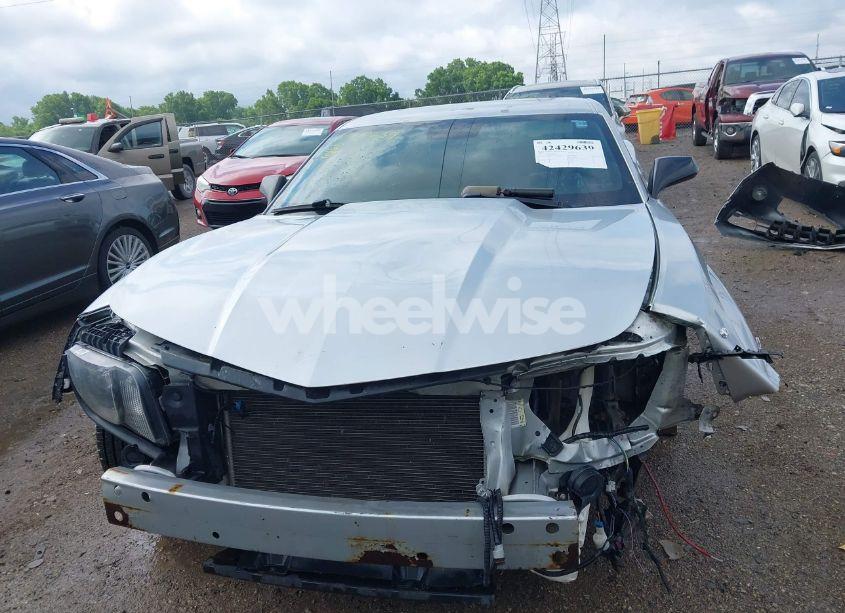 Photo 13 of 2011 Chevrolet Camaro 2LT (VIN 2G1FC1ED1B9112942)