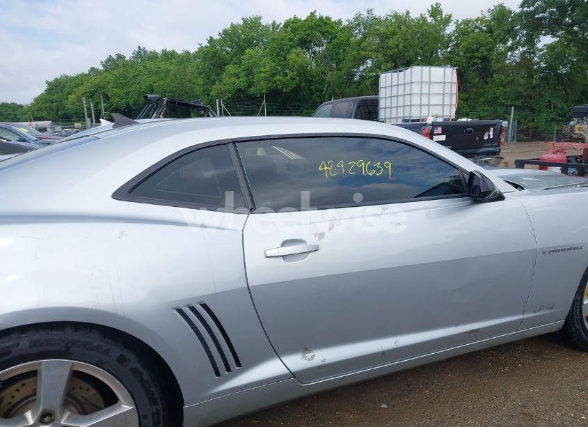 Photo 14 of 2011 Chevrolet Camaro 2LT (VIN 2G1FC1ED1B9112942)