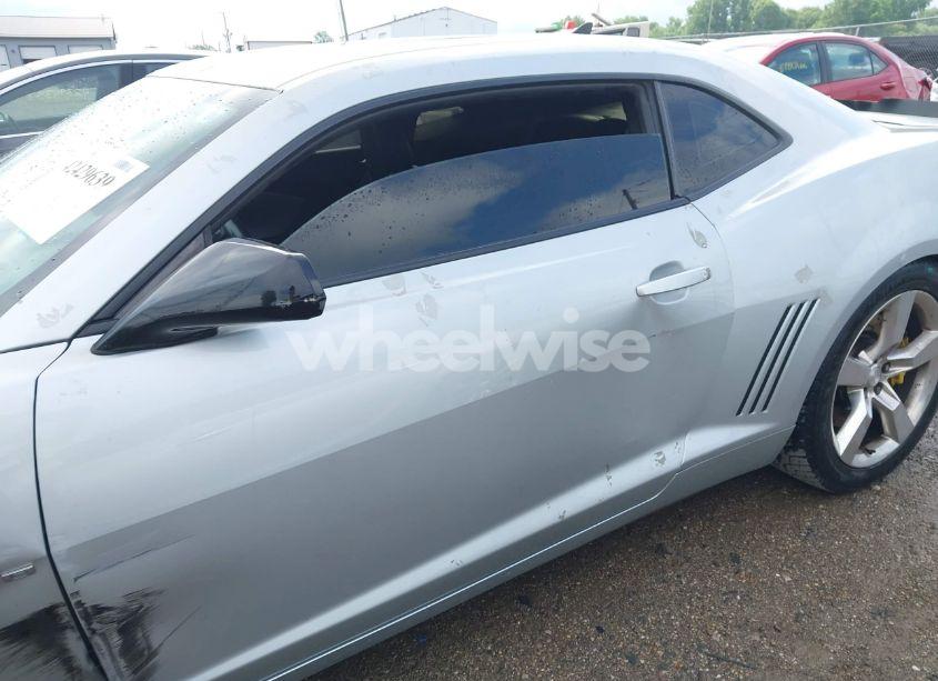 Photo 15 of 2011 Chevrolet Camaro 2LT (VIN 2G1FC1ED1B9112942)