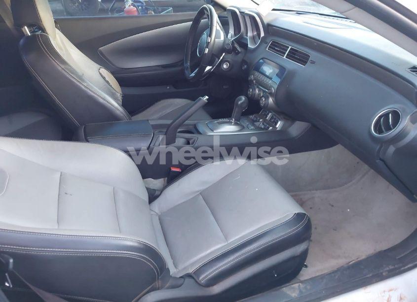 Photo 5 of 2011 Chevrolet Camaro 2LT (VIN 2G1FC1ED2B9153368)