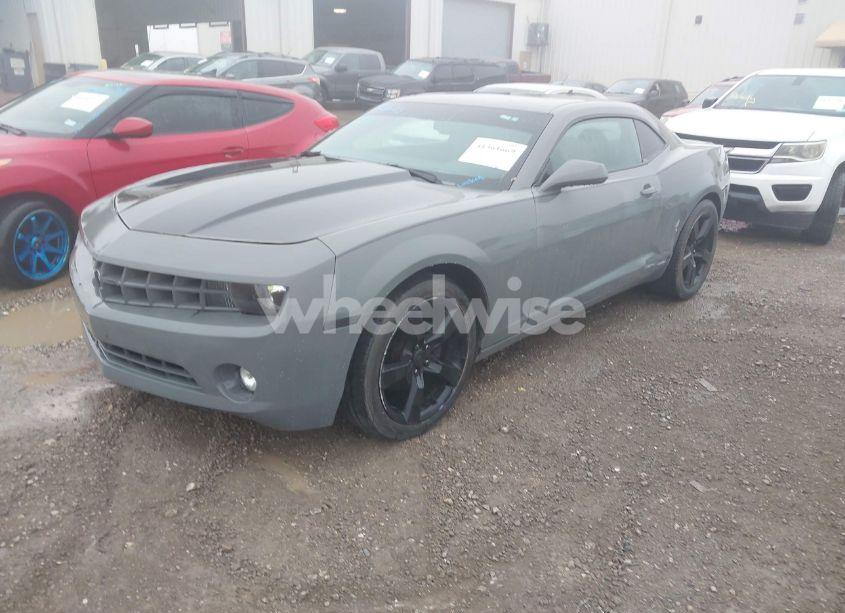 Photo 2 of 2011 Chevrolet Camaro 2LT (VIN 2G1FC1ED3B9122114)