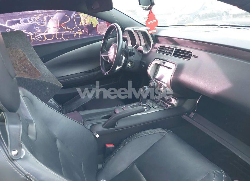 Photo 5 of 2011 Chevrolet Camaro 2LT (VIN 2G1FC1ED3B9184628)