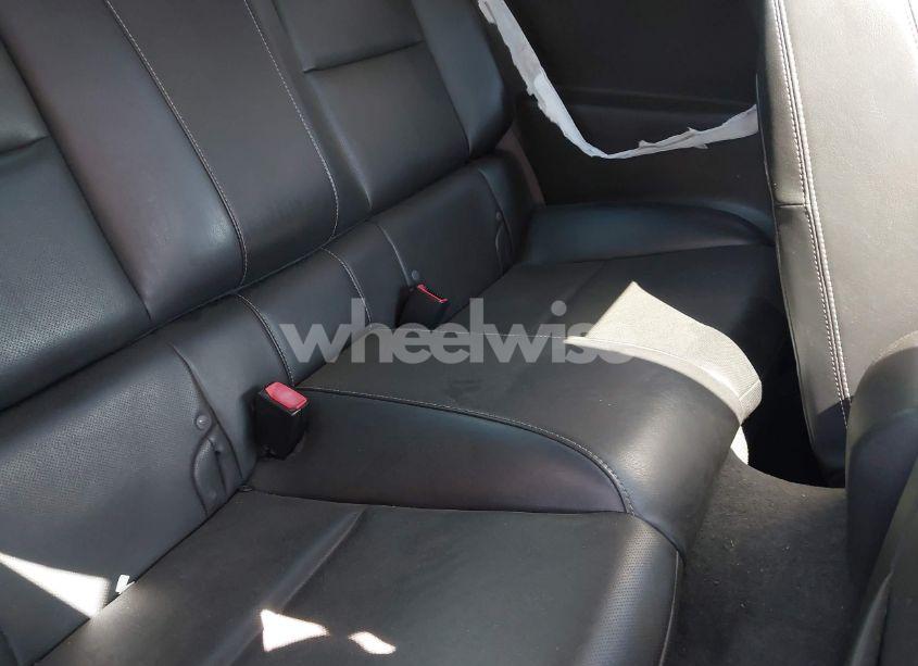 Photo 8 of 2011 Chevrolet Camaro 2LT (VIN 2G1FC1ED4B9164551)