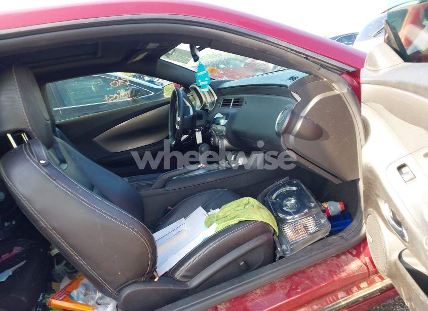 Photo 5 of 2011 Chevrolet Camaro 2LT (VIN 2G1FC1ED5B9100499)