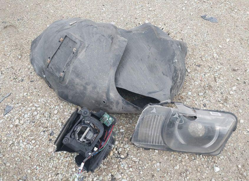 Photo 12 of 2011 Chevrolet Camaro 2LT (VIN 2G1FC1ED5B9105024)