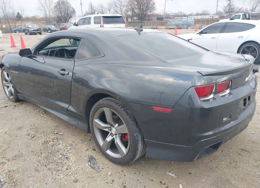 Photo 3 of 2011 Chevrolet Camaro 2LT (VIN 2G1FC1ED5B9105024)