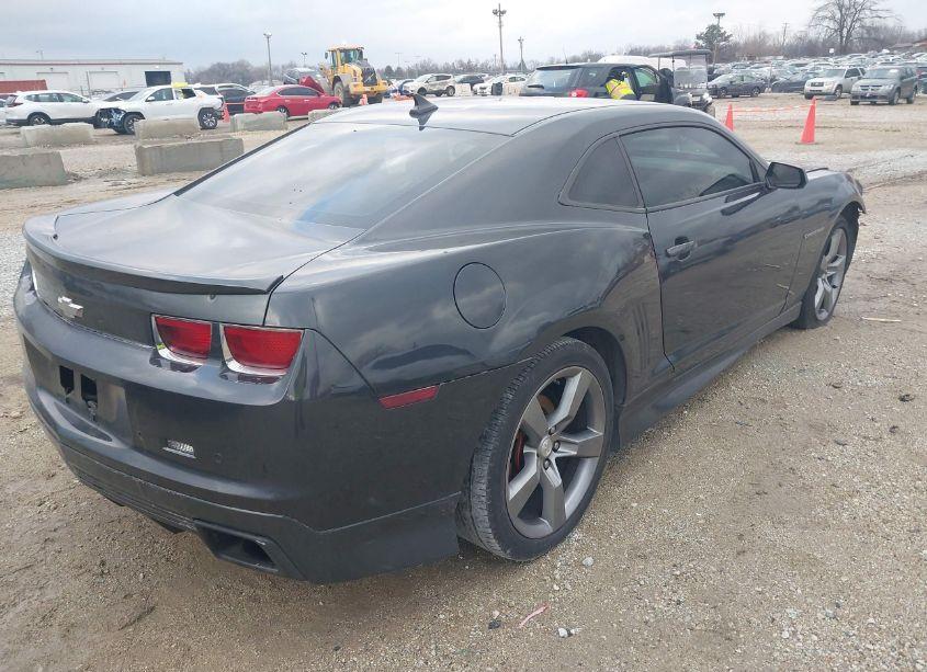 Photo 4 of 2011 Chevrolet Camaro 2LT (VIN 2G1FC1ED5B9105024)