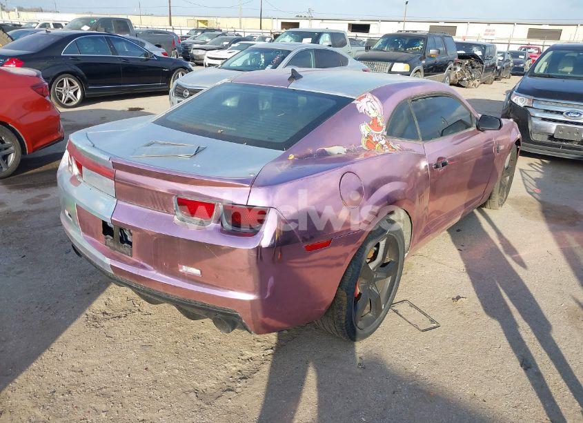 Photo 4 of 2011 Chevrolet Camaro 2LT (VIN 2G1FC1ED5B9118436)