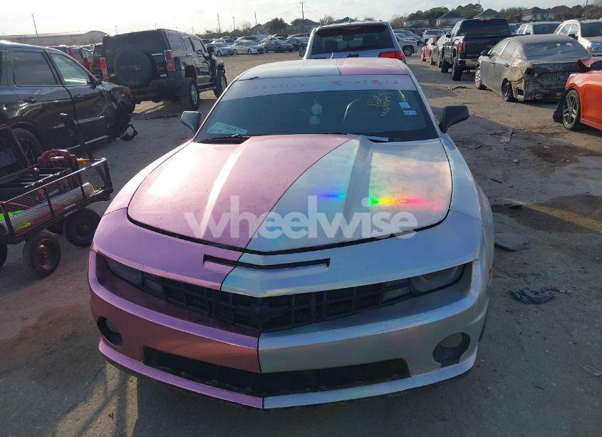 Photo 6 of 2011 Chevrolet Camaro 2LT (VIN 2G1FC1ED5B9118436)