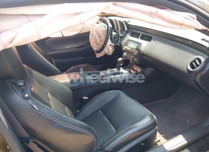 Photo 5 of 2011 Chevrolet Camaro 2LT (VIN 2G1FC1ED5B9122079)