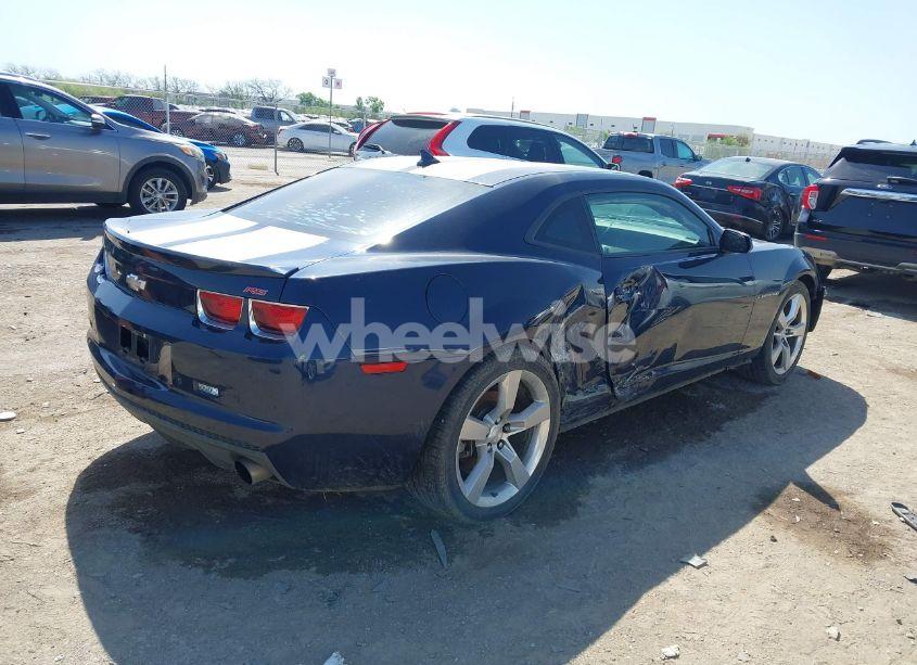 Photo 4 of 2011 Chevrolet Camaro 2LT (VIN 2G1FC1ED5B9142980)