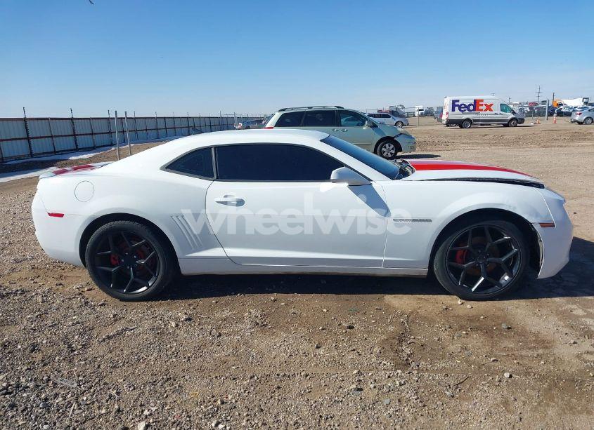 Photo 13 of 2011 Chevrolet Camaro 2LT (VIN 2G1FC1ED5B9164946)