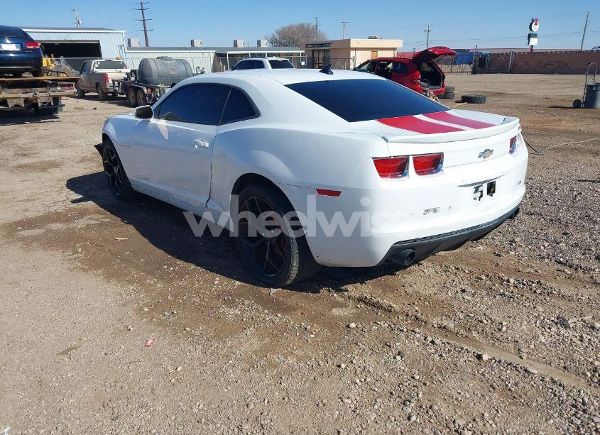 Photo 3 of 2011 Chevrolet Camaro 2LT (VIN 2G1FC1ED5B9164946)
