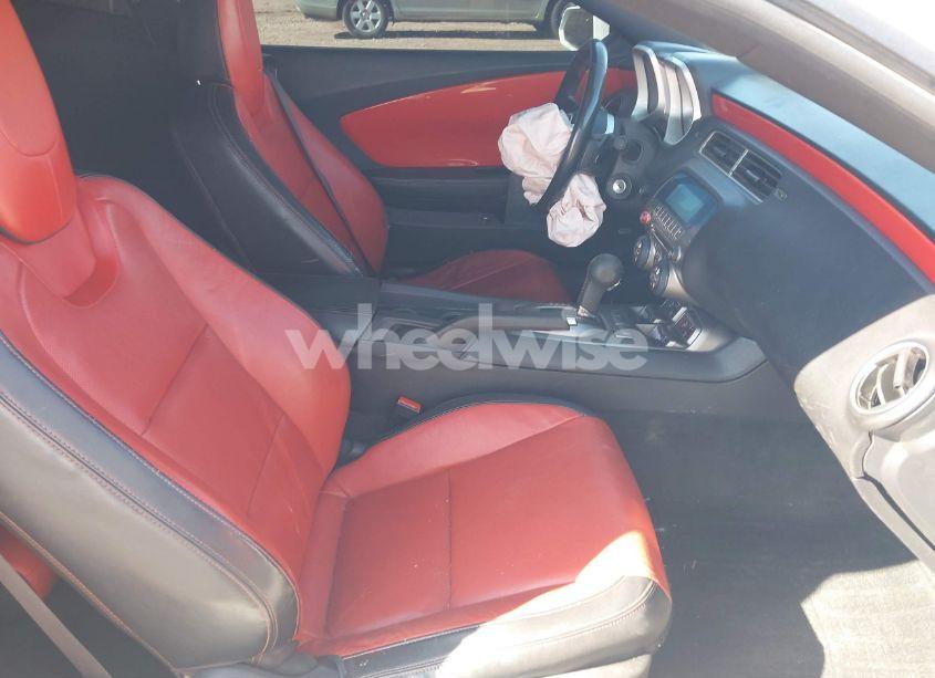 Photo 5 of 2011 Chevrolet Camaro 2LT (VIN 2G1FC1ED5B9164946)