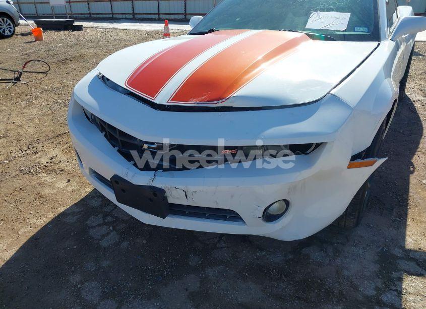 Photo 6 of 2011 Chevrolet Camaro 2LT (VIN 2G1FC1ED5B9164946)