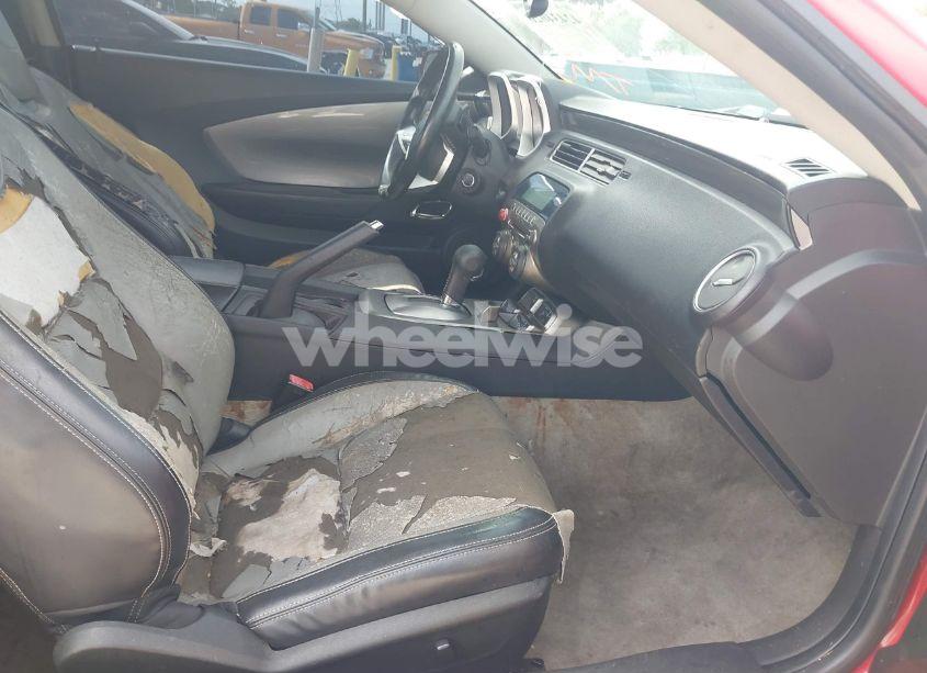 Photo 5 of 2011 Chevrolet Camaro 2LT (VIN 2G1FC1ED9B9112381)