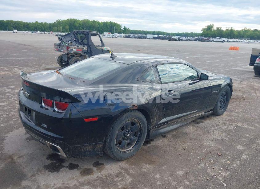 Photo 4 of 2011 Chevrolet Camaro 2LT (VIN 2G1FC1ED9B9202646)