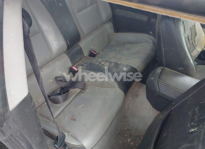 Photo 8 of 2011 Chevrolet Camaro 2LT (VIN 2G1FC1ED9B9202646)