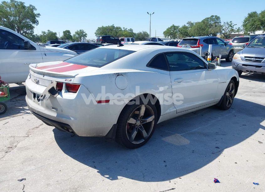 Photo 4 of 2010 Chevrolet Camaro 2LT (VIN 2G1FC1EV1A9225409)