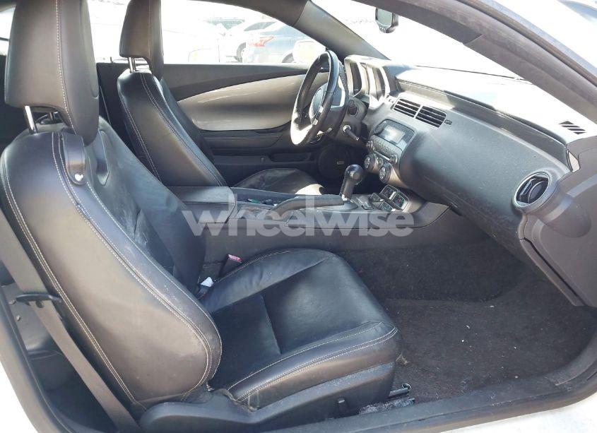 Photo 5 of 2010 Chevrolet Camaro 2LT (VIN 2G1FC1EV1A9225409)