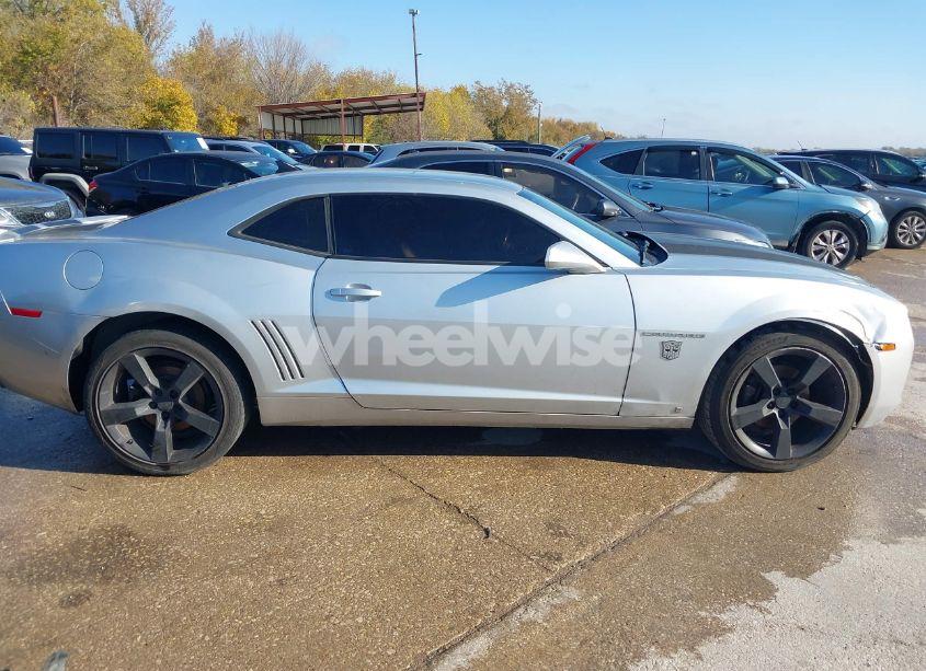 Photo 13 of 2010 Chevrolet Camaro 2LT (VIN 2G1FC1EV2A9105697)