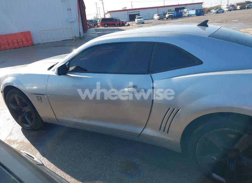 Photo 14 of 2010 Chevrolet Camaro 2LT (VIN 2G1FC1EV2A9105697)