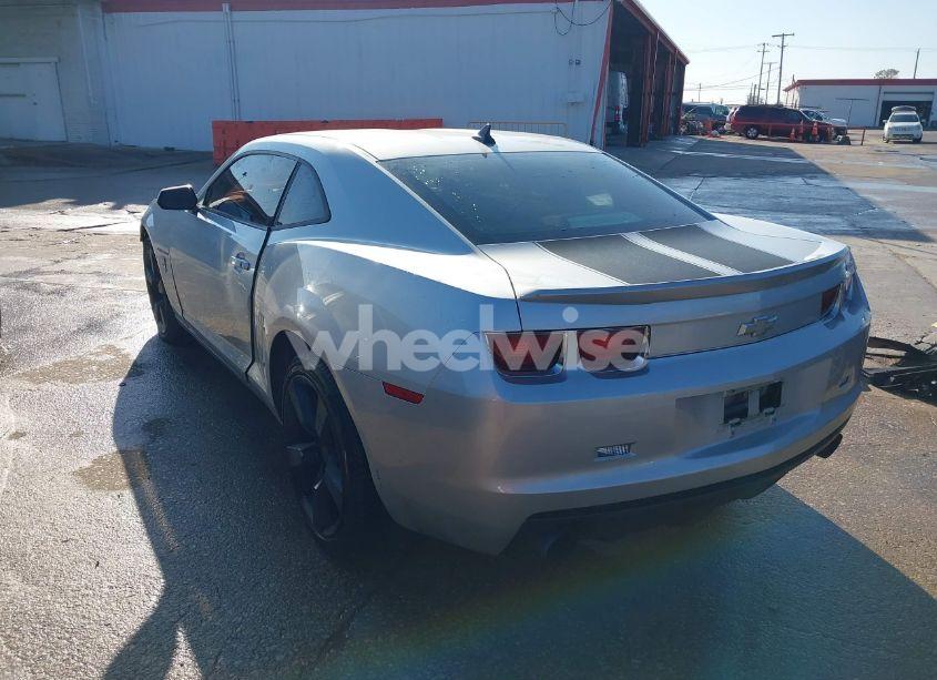 Photo 3 of 2010 Chevrolet Camaro 2LT (VIN 2G1FC1EV2A9105697)