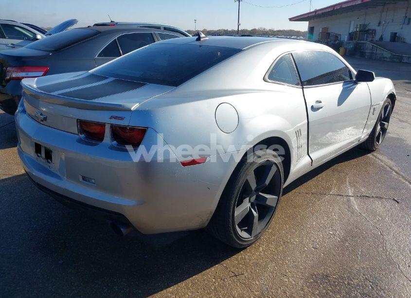 Photo 4 of 2010 Chevrolet Camaro 2LT (VIN 2G1FC1EV2A9105697)