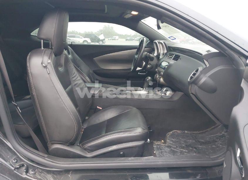 Photo 5 of 2010 Chevrolet Camaro 2LT (VIN 2G1FC1EV2A9128610)