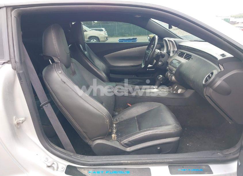 Photo 5 of 2010 Chevrolet Camaro 2LT (VIN 2G1FC1EV2A9160294)