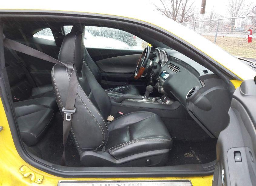 Photo 5 of 2010 Chevrolet Camaro 2LT (VIN 2G1FC1EV3A9102629)