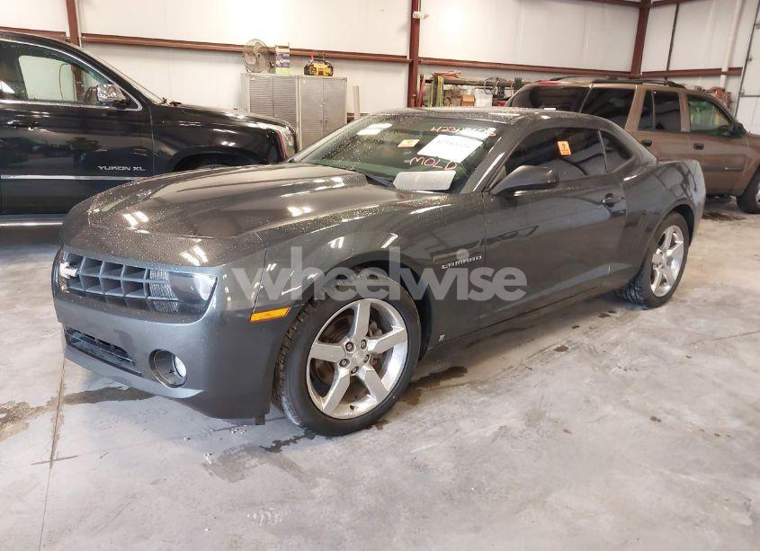 Photo 2 of 2010 Chevrolet Camaro 2LT (VIN 2G1FC1EV3A9105580)