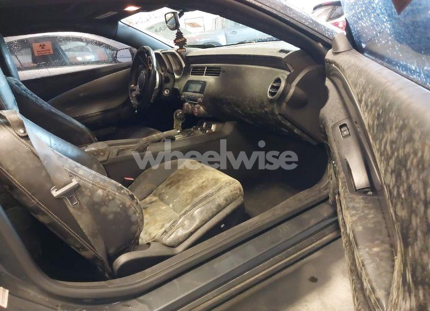 Photo 5 of 2010 Chevrolet Camaro 2LT (VIN 2G1FC1EV3A9105580)