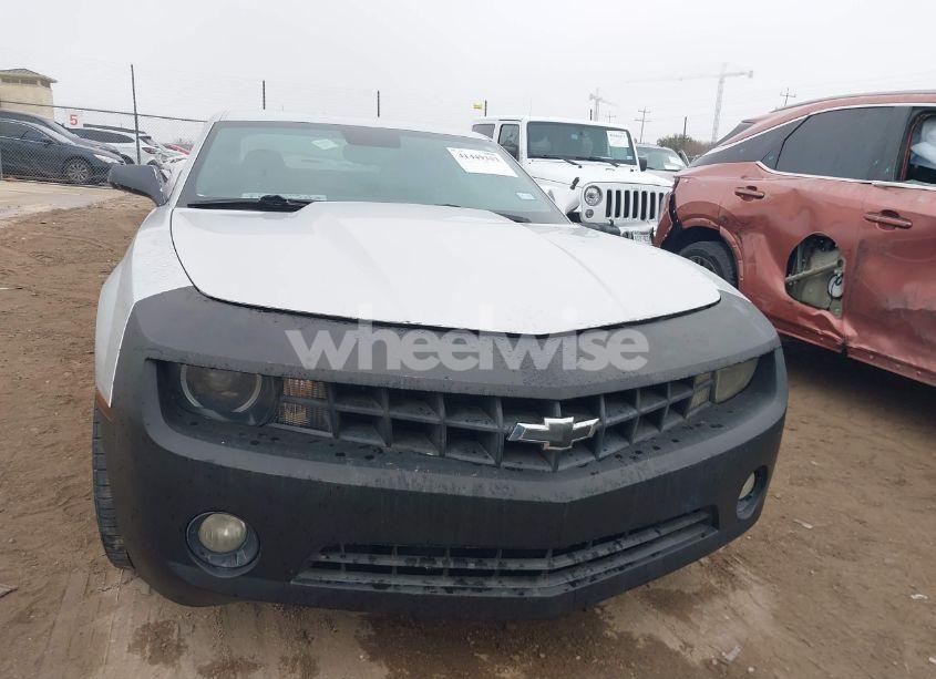 Photo 12 of 2010 Chevrolet Camaro 2LT (VIN 2G1FC1EV4A9100470)