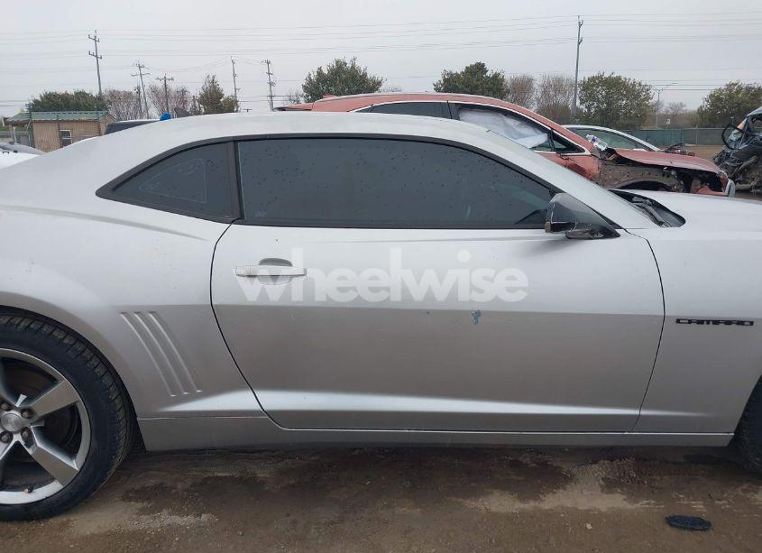 Photo 13 of 2010 Chevrolet Camaro 2LT (VIN 2G1FC1EV4A9100470)