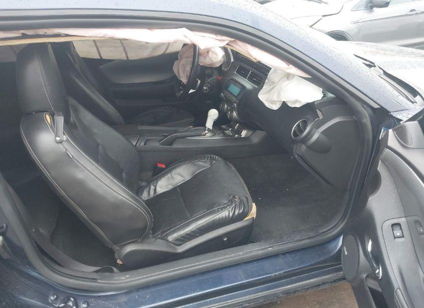 Photo 5 of 2010 Chevrolet Camaro 2LT (VIN 2G1FC1EV8A9199407)