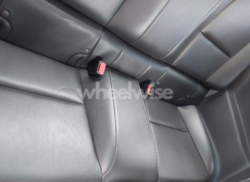 Photo 8 of 2010 Chevrolet Camaro 2LT (VIN 2G1FC1EVXA9126748)