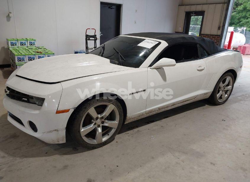 Photo 2 of 2013 Chevrolet Camaro 2LT (VIN 2G1FC3D34D9194477)
