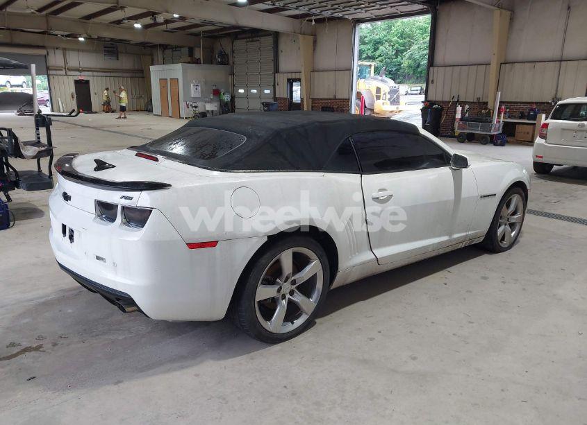 Photo 4 of 2013 Chevrolet Camaro 2LT (VIN 2G1FC3D34D9194477)