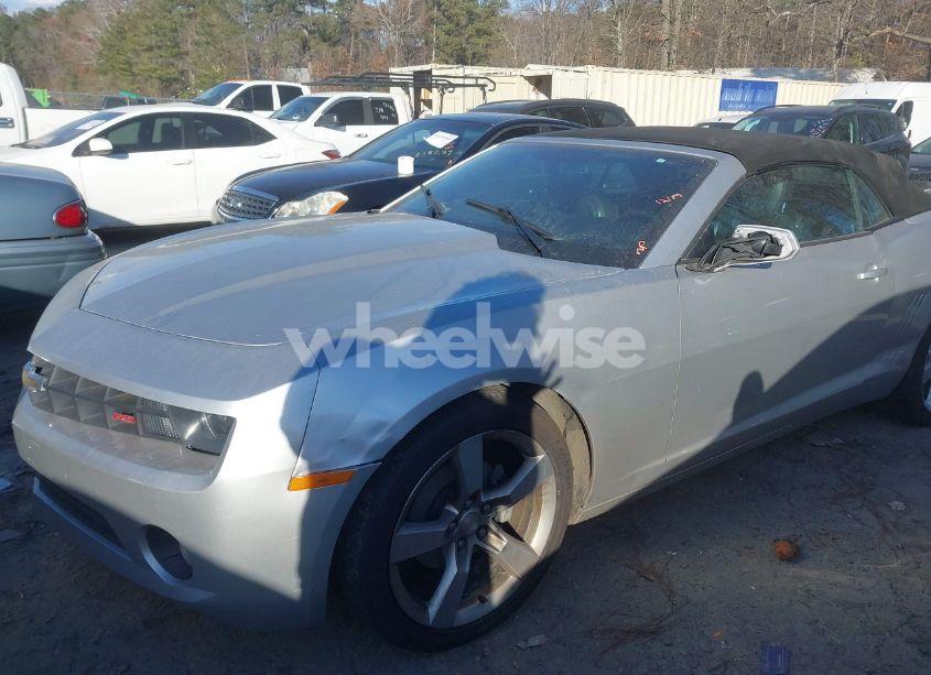 Photo 2 of 2013 Chevrolet Camaro 2LT (VIN 2G1FC3D36D9224840)
