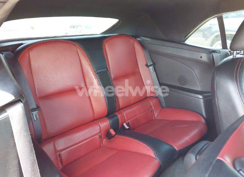 Photo 5 of 2011 Chevrolet Camaro 2LT (VIN 2G1FC3DD0B9207232)