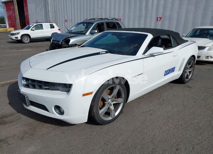 Photo 2 of 2011 Chevrolet Camaro 2LT (VIN 2G1FC3DD4B9200901)