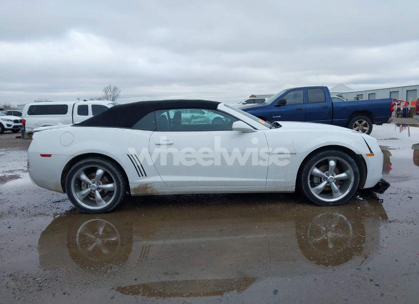 Photo 13 of 2011 Chevrolet Camaro 2LT (VIN 2G1FC3DD4B9211199)