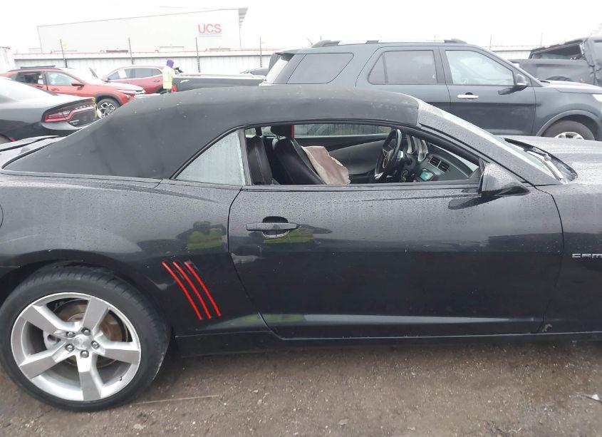 Photo 13 of 2011 Chevrolet Camaro 2LT (VIN 2G1FC3DD5B9192887)