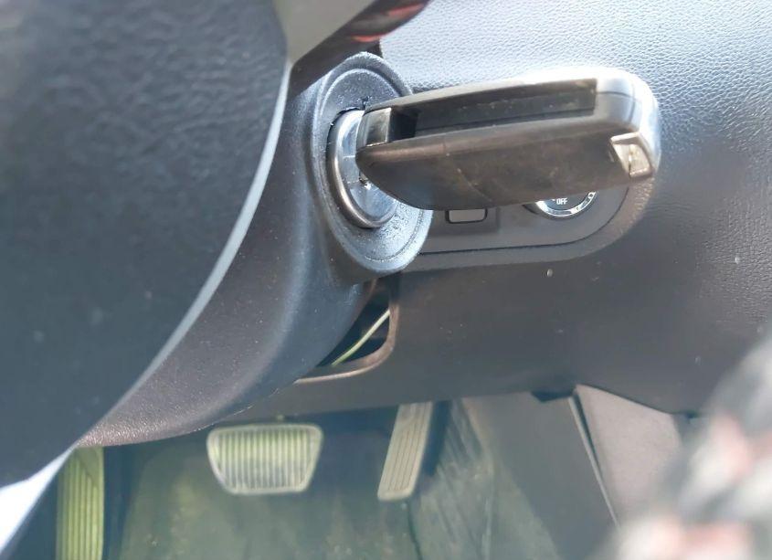 Photo 11 of 2011 Chevrolet Camaro 2LT (VIN 2G1FC3DD8B9186565)