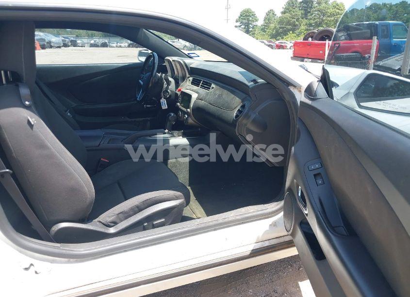 Photo 5 of 2015 Chevrolet Camaro 1LT (VIN 2G1FD1E31F9104012)